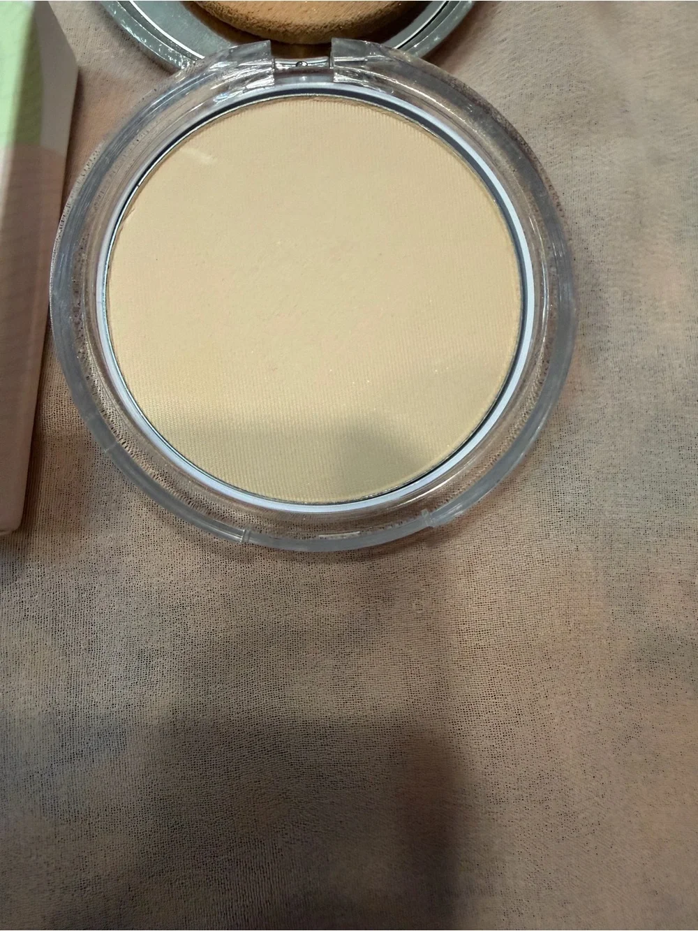 Clinique Stay-Matte Sheer Pressed Powder - 01 Stay Buff (VF)